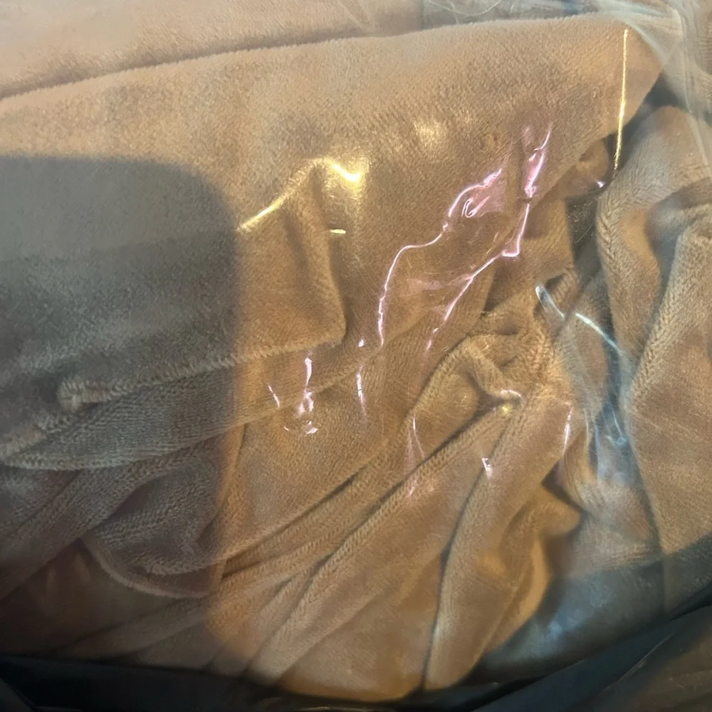 Elegant Velour Beige Stretchy Sofa Cover